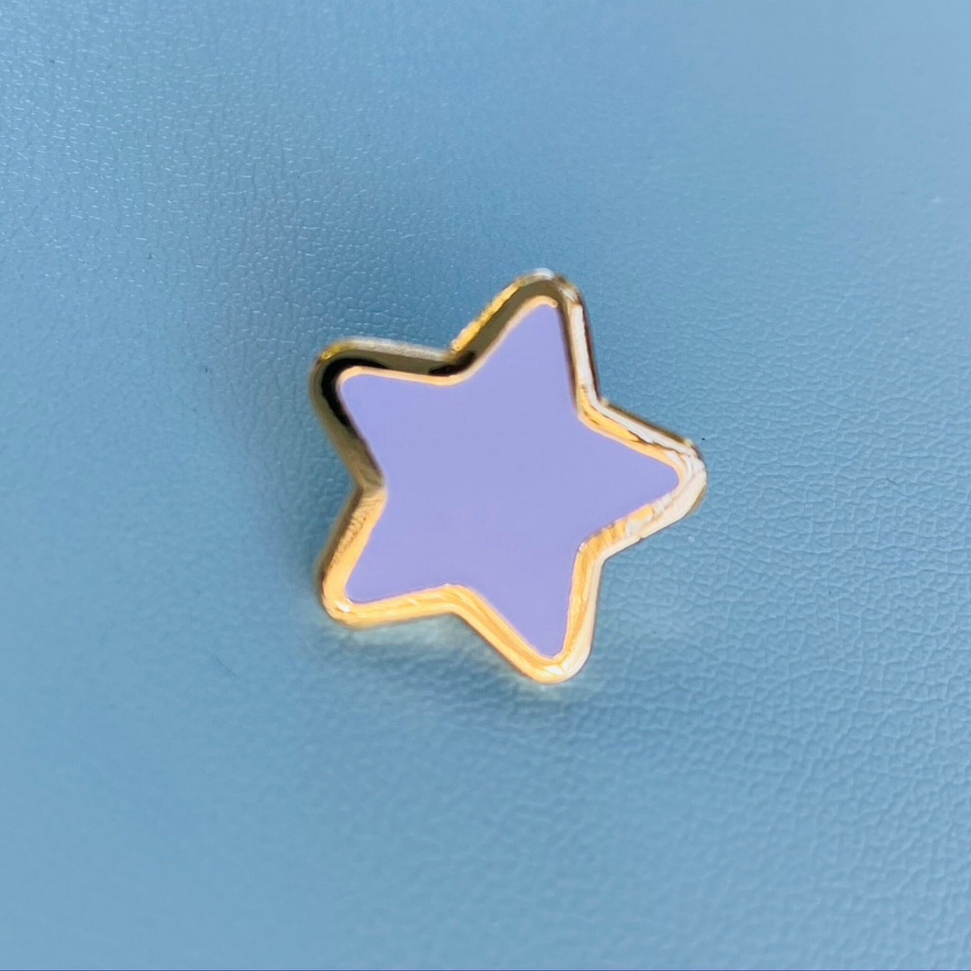 STAR - Glow-in-the-Dark Enamel Pin